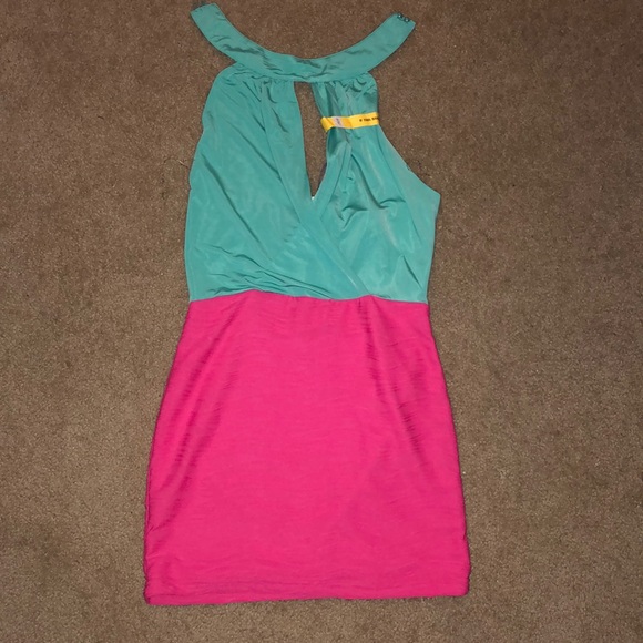 Dresses & Skirts - NWT Sexy Colorful Halter Dress